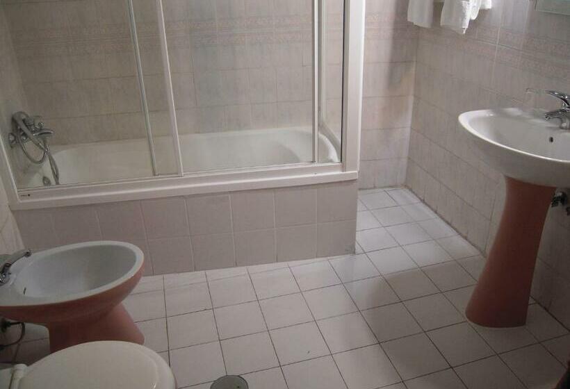 بنسيون Guesthouse Lusa Atenas