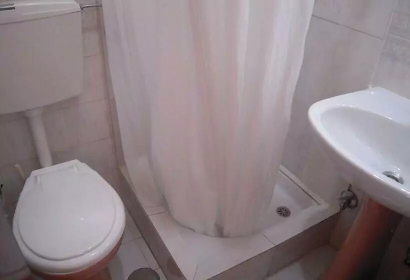 پانسیون Guesthouse Lusa Atenas