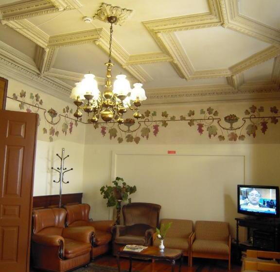 بنسيون Guesthouse Lusa Atenas