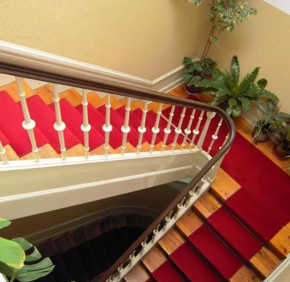 پانسیون Guesthouse Lusa Atenas