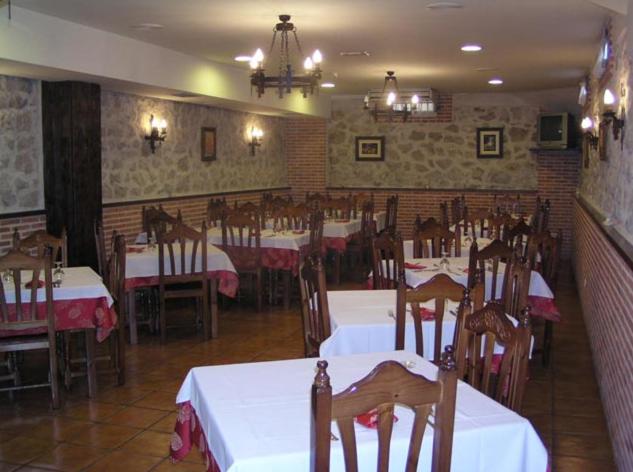 بنسيون Hostal Camino Real