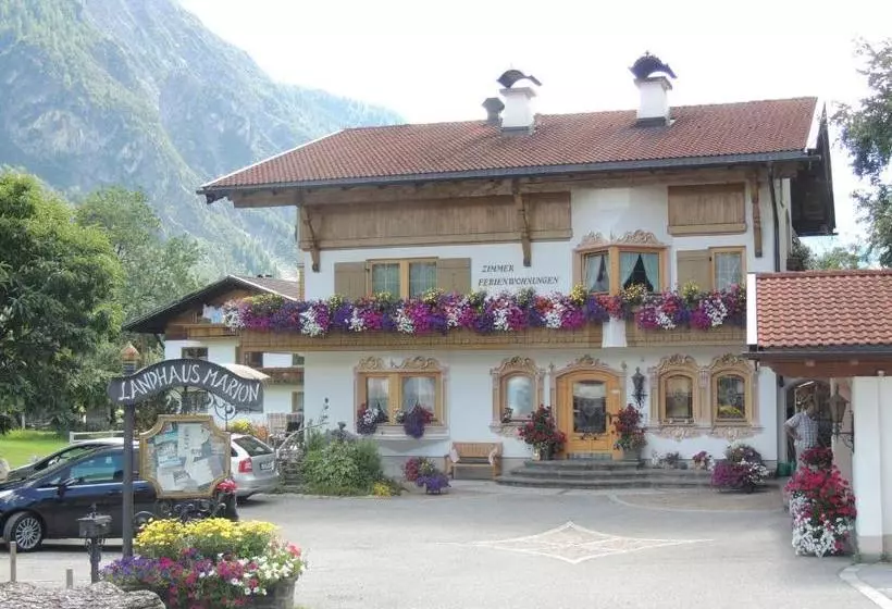 Majatalo Landhaus Marion