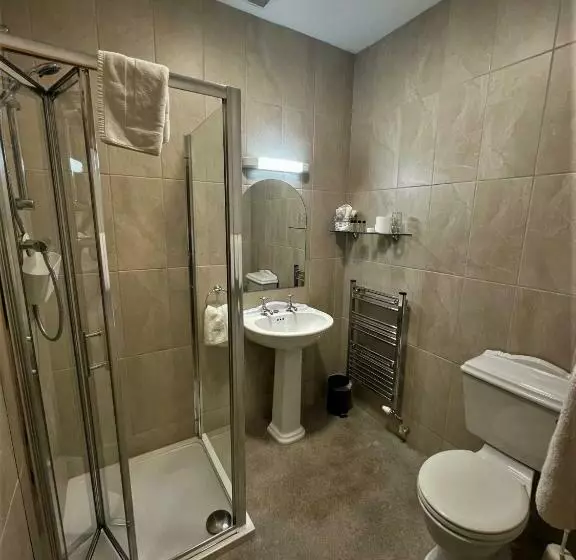 پانسیون The Courtyard Guesthouse B&b