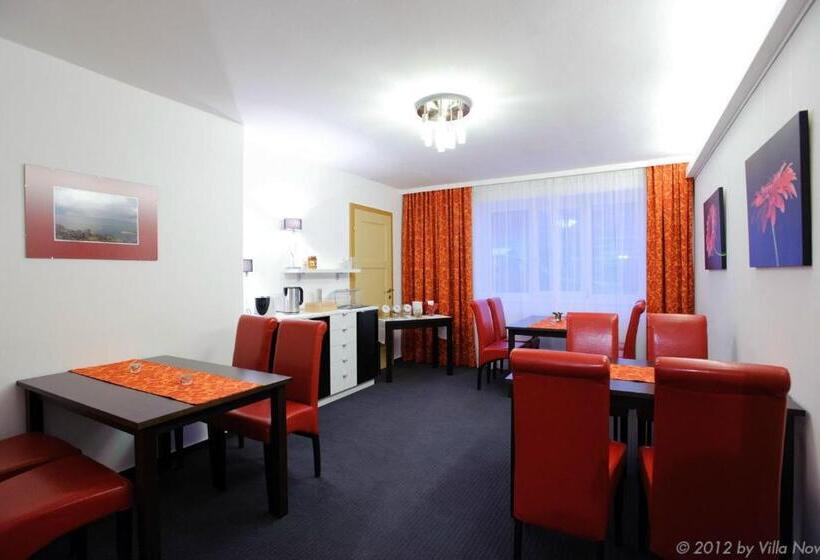 膳宿费 Villa Nova Hotel Garni