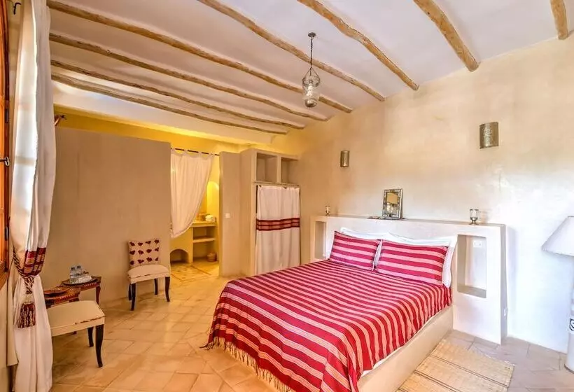 Riad Janoub