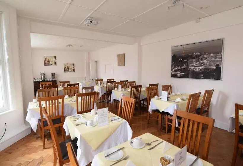 Retkeilymaja Castle Lodge