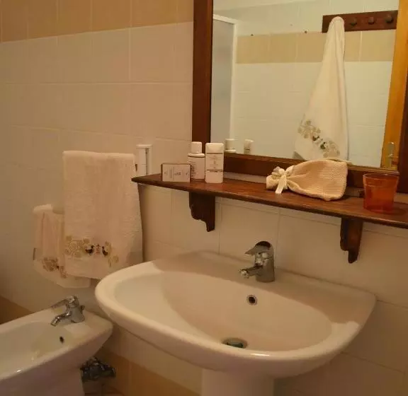 هتل Agriturismo Agrifoglio