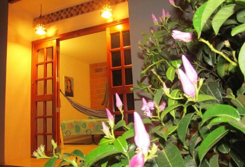 پانسیون Casa Tara