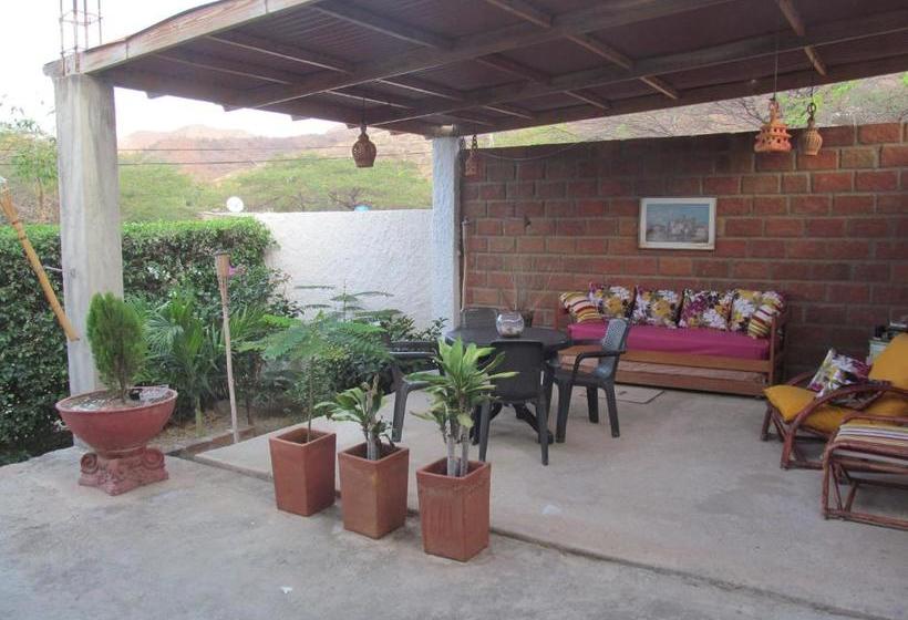 پانسیون Casa Tara