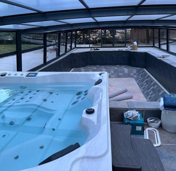 פנסיון Chateau De La Chapelle Des Bois