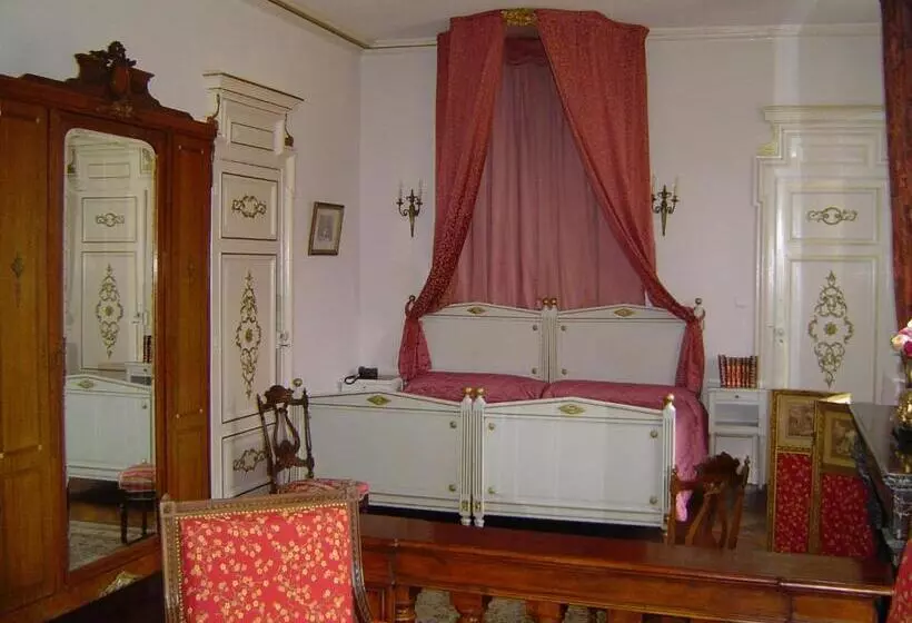 ペンション Chateau De La Chapelle Des Bois