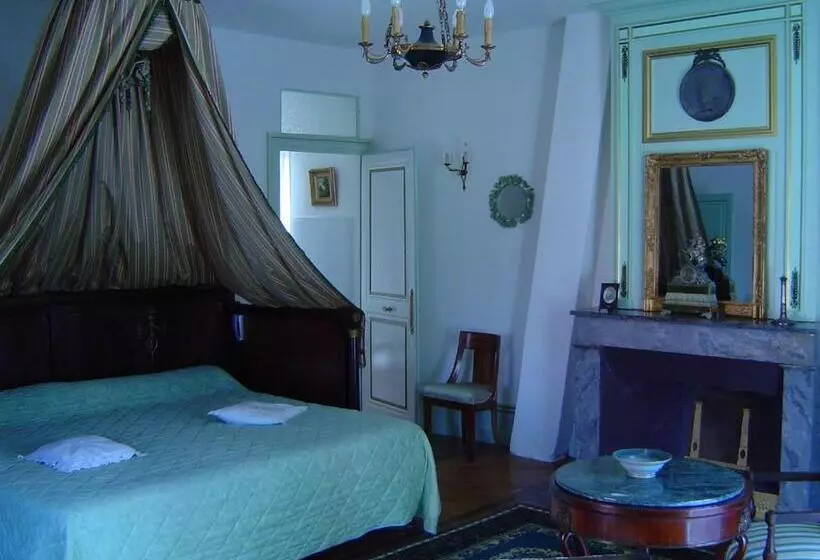 ペンション Chateau De La Chapelle Des Bois