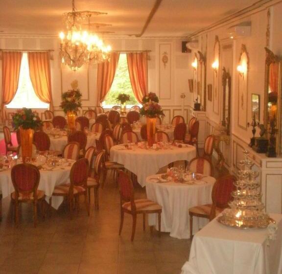 פנסיון Chateau De La Chapelle Des Bois