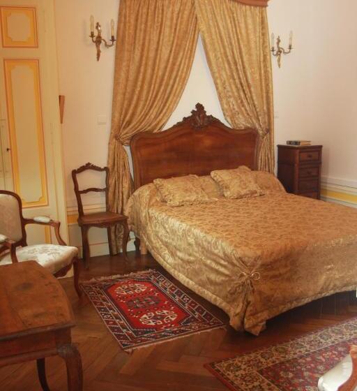 פנסיון Chateau De La Chapelle Des Bois