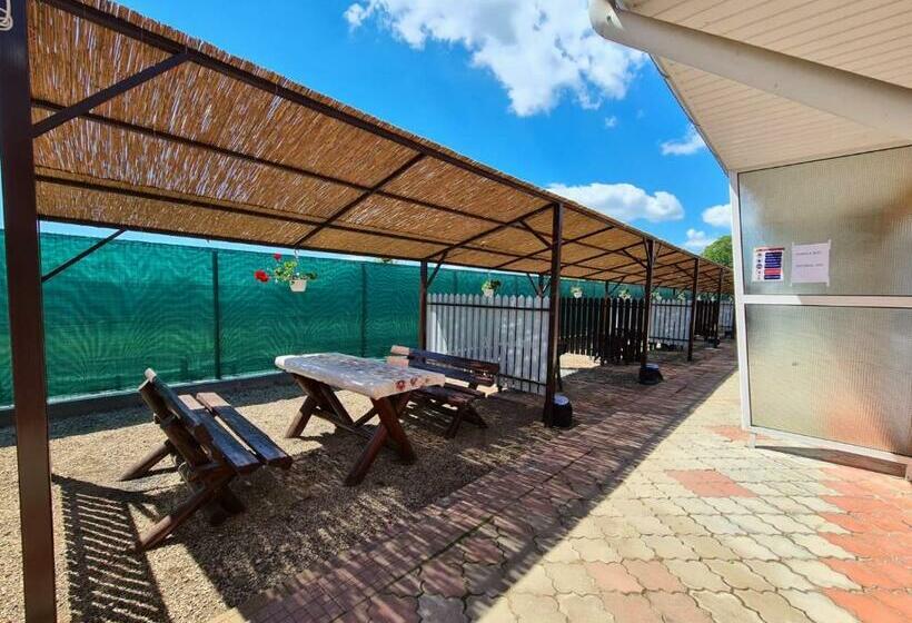 بنسيون Decebal Eforie Nord