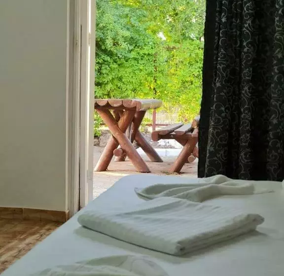 پانسیون Decebal Eforie Nord