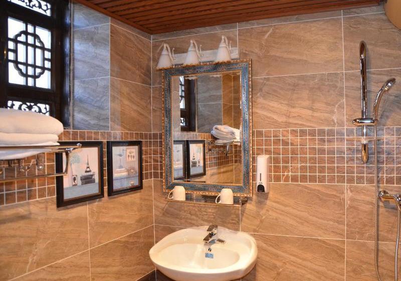 Пансион Maple Leaf Inn