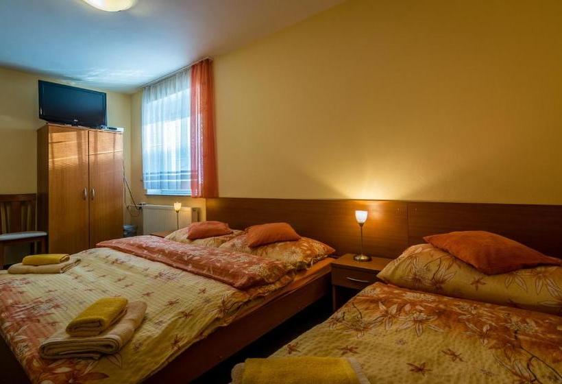 פנסיון Privat Baja