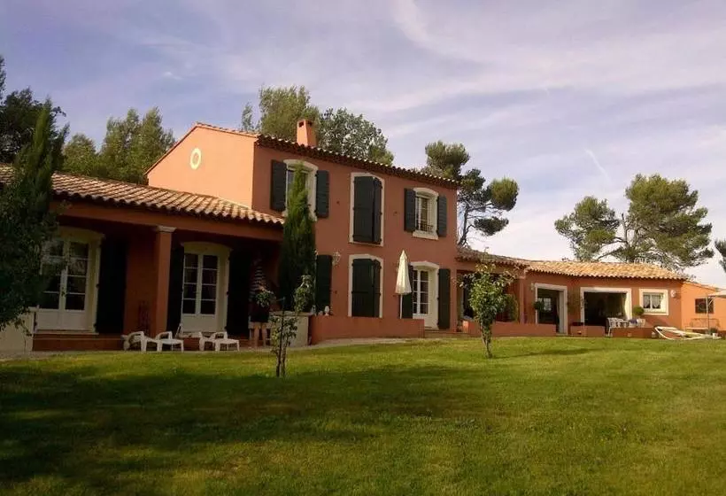 پانسیون Putt Tee Country