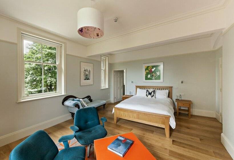 פנסיון Stow House