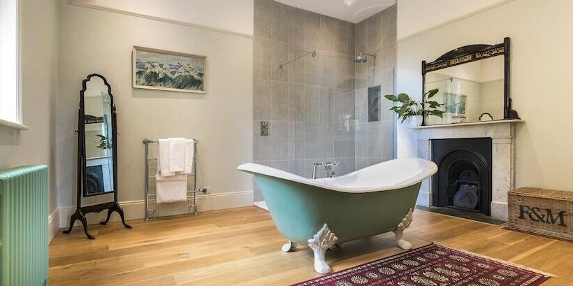 פנסיון Stow House