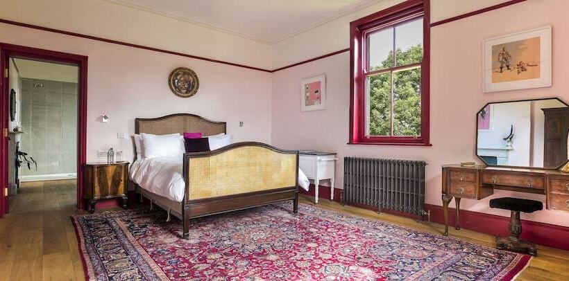 פנסיון Stow House