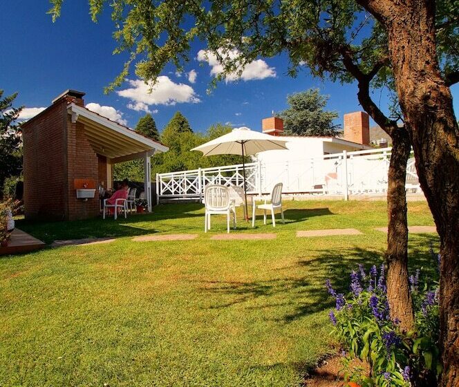 فندق صغير Posada De Las Sierras