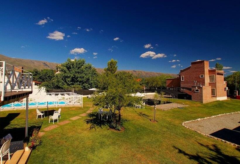 فندق صغير Posada De Las Sierras