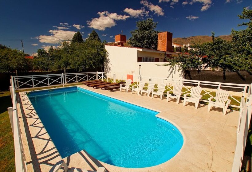 فندق صغير Posada De Las Sierras