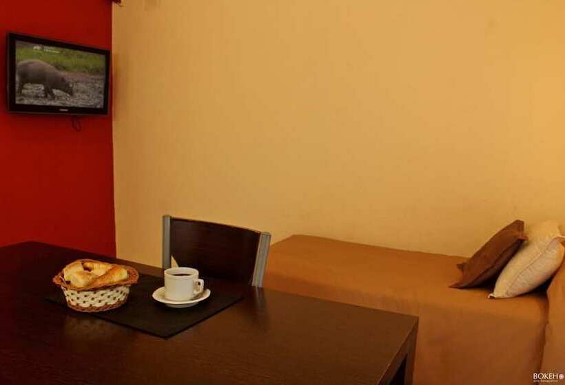 فندق صغير Posada De Las Sierras