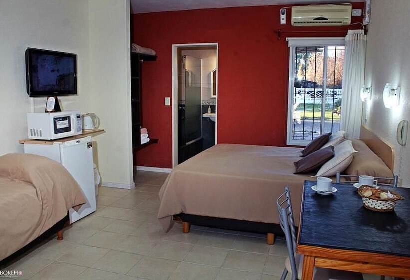 فندق صغير Posada De Las Sierras