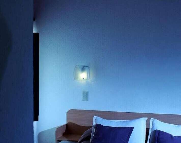 فندق صغير Posada De Las Sierras