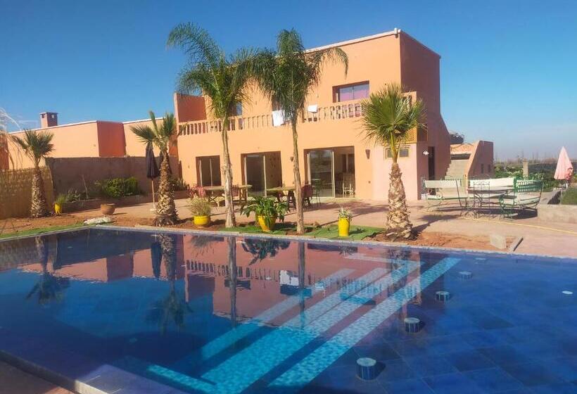 تختخواب و صبحانه Chez Jm Saida