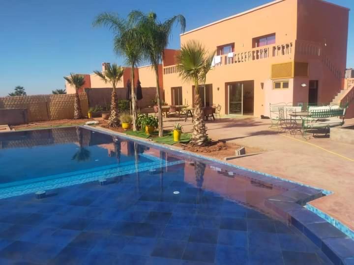 تختخواب و صبحانه Chez Jm Saida