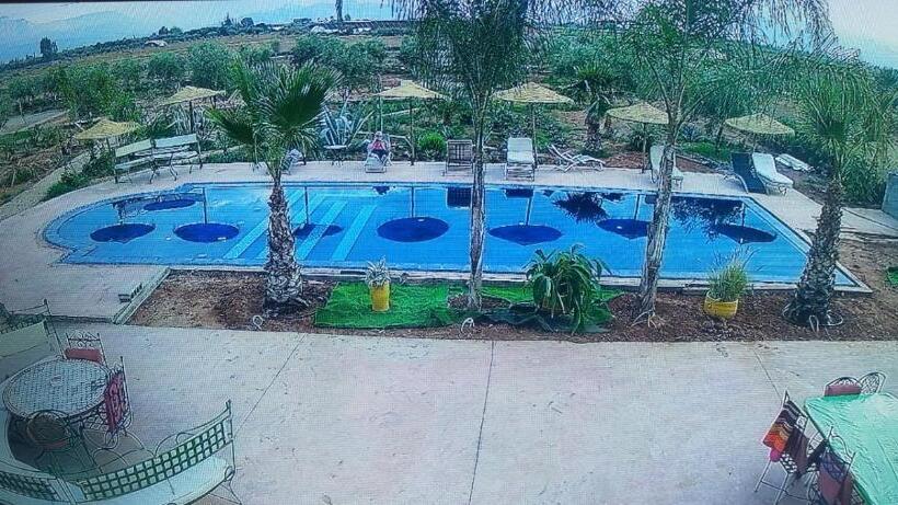 تختخواب و صبحانه Chez Jm Saida