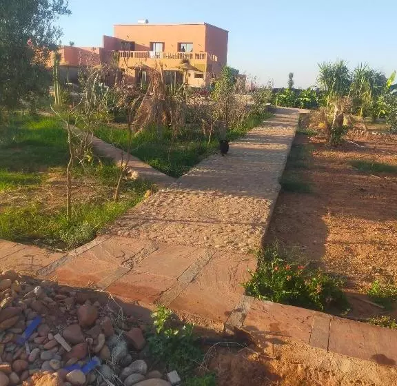 تختخواب و صبحانه Chez Jm Saida
