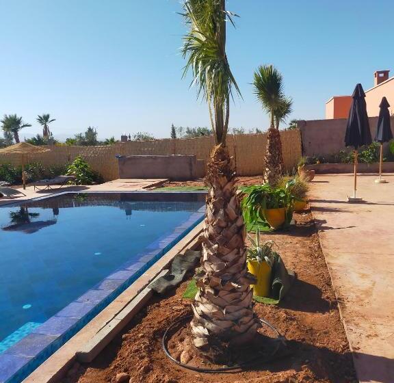 تختخواب و صبحانه Chez Jm Saida