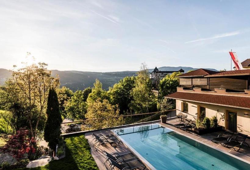 Presulis Hideaway Apartments & Restaurant