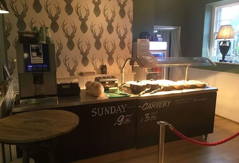 Retkeilymaja The Crown Inn   By Blunt Bars