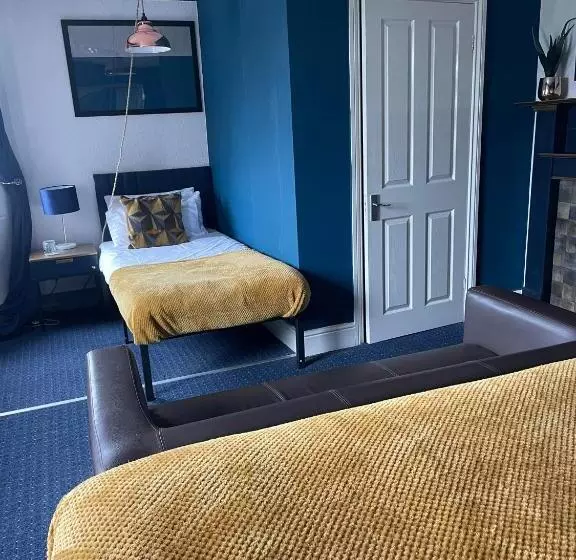 Retkeilymaja The Crown Inn   By Blunt Bars