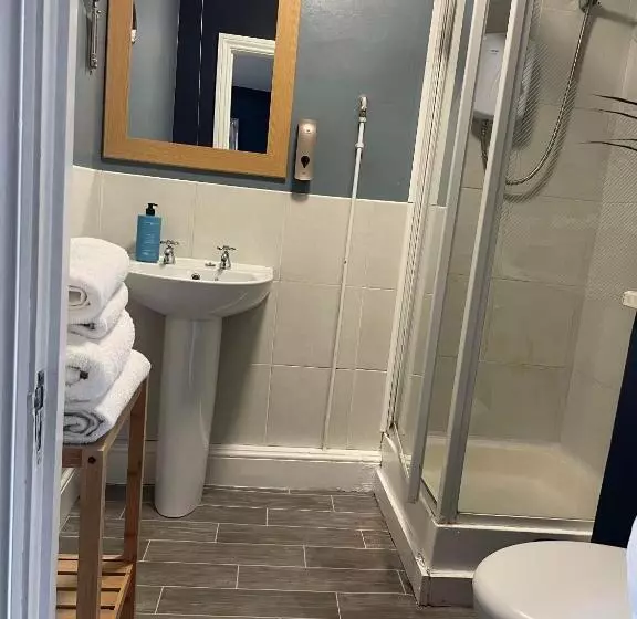 Retkeilymaja The Crown Inn   By Blunt Bars