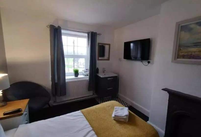 Retkeilymaja The Crown Inn   By Blunt Bars