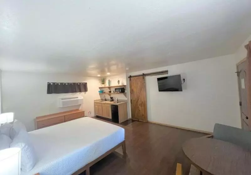 Retkeilymaja Timberlodge Inn