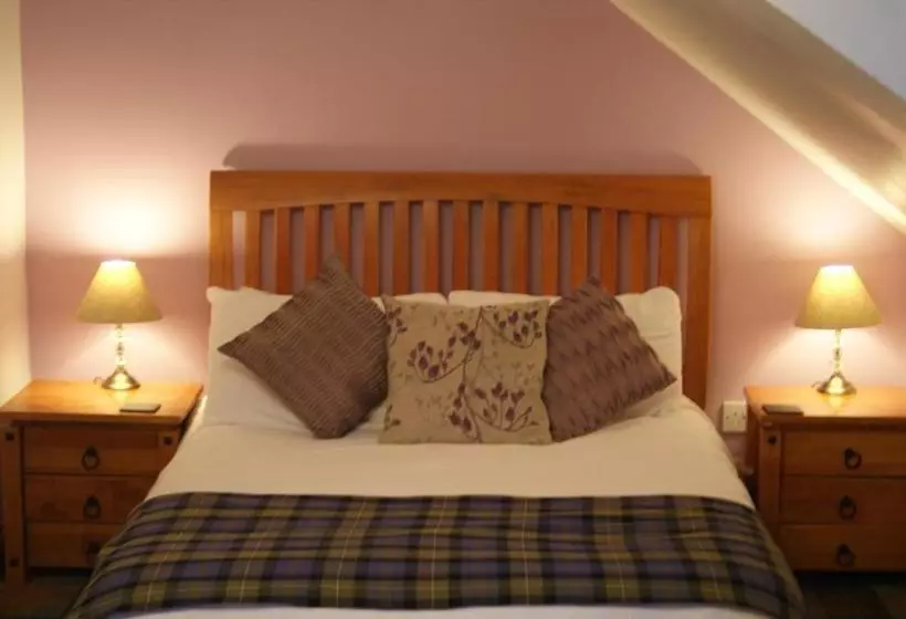 تختخواب و صبحانه Whistlefield Inn