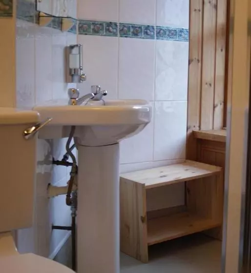 تختخواب و صبحانه Whistlefield Inn