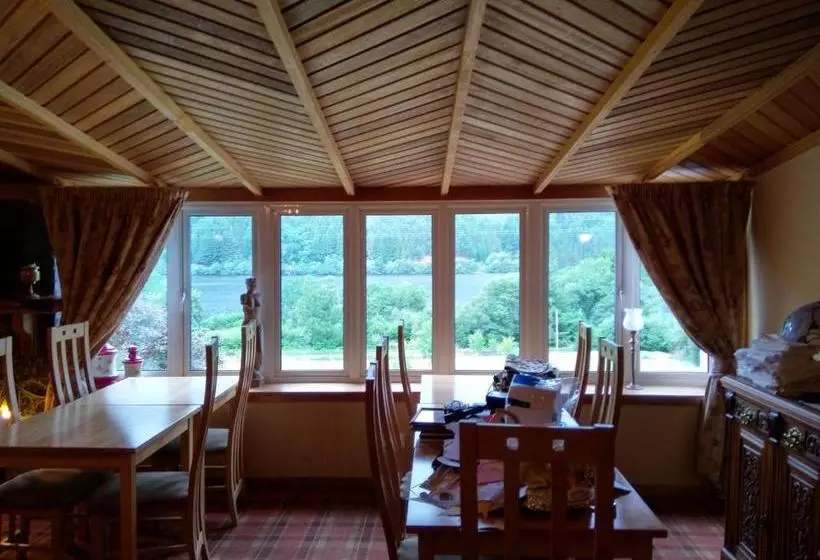 تختخواب و صبحانه Whistlefield Inn