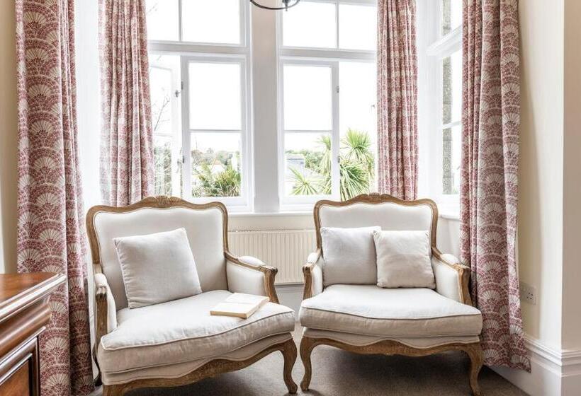 Отель St Marys Hall