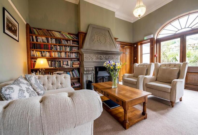 Отель St Marys Hall