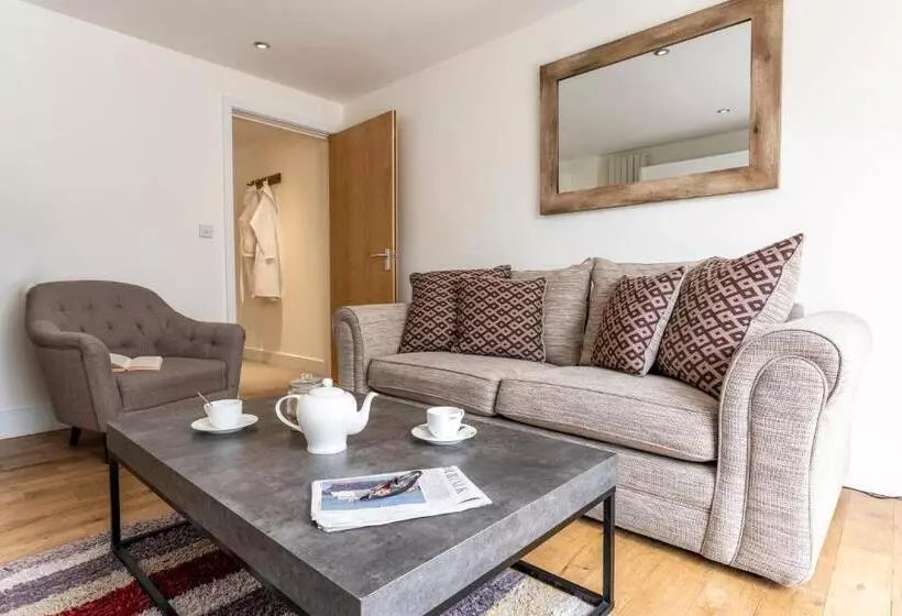 ホテル St Marys Hall