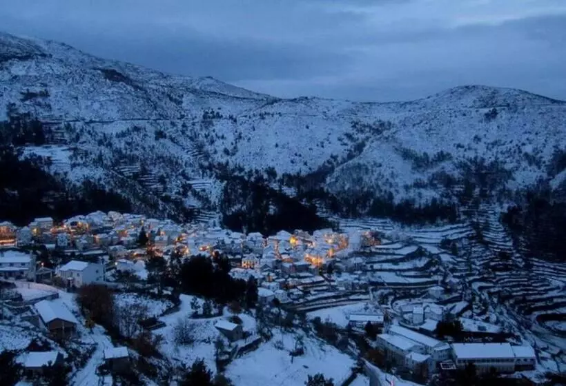Majatalo Casa Da Fonte Sagrada